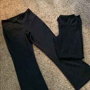 Yoga Pants 86% Cotton 14% Spandex.